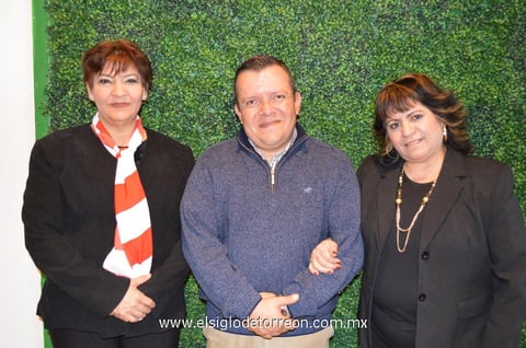 Aurora Morales, Jacobo Aguilar y Dora Patricia Macías.