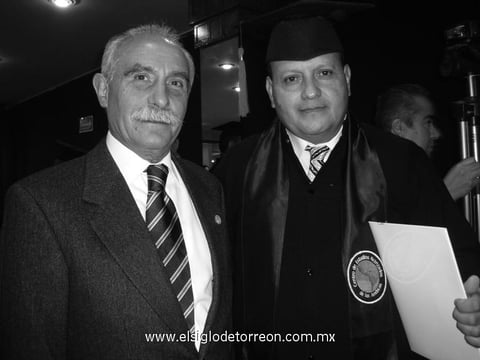 Doctor y Licenciado en Derecho Luis Octavio Pérez Calderón.