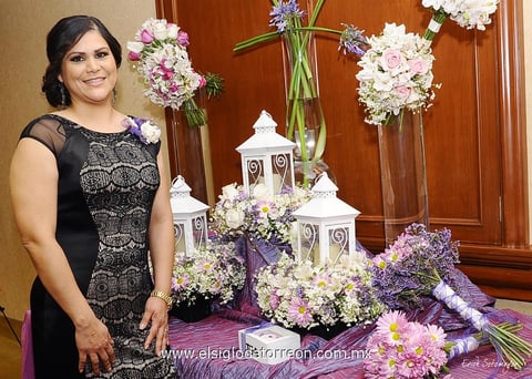 Srita. Clelia Marcela Hernández Padilla en su fiesta prenupcial.- Érick Sotomayor Fotografía