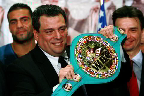 La elecciones llevadas a cabo el día de hoy, arrojaron que el mexicano Mauricio Sulaimán fue electo por unanimidad como nuevo presidente del Consejo Mundial de Boxeo (CMB).