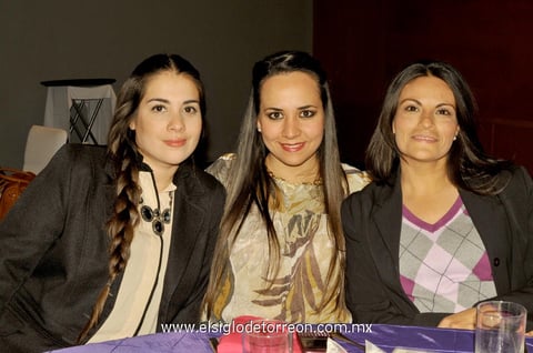 Montse, Luly y Alma.
