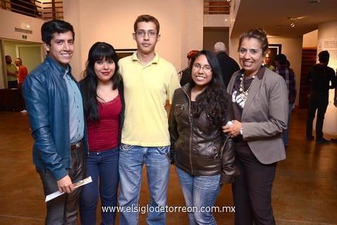 Saúl, Montse, Gilberto, Mayra y Maricarmen.