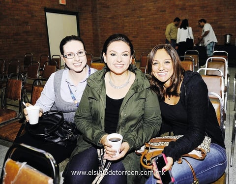Cecilia, Claudia y Polet.