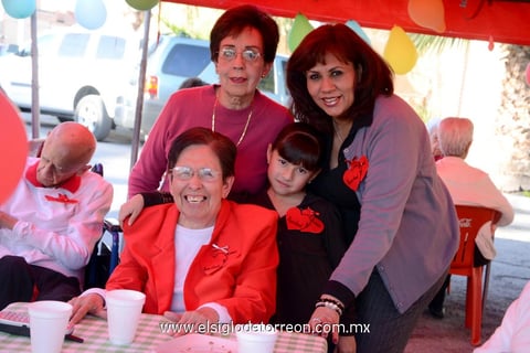 Mercedes, Socorro, Carmen y Ángela.