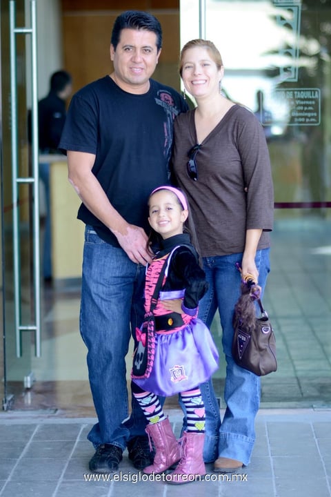 Rodolfo, Adis y Adriana.