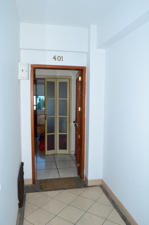 Habitantes del edificio Miramar comentaron que por lo menos se catearon dos departamentos antes de que las fuerzas federales ingresaran al 401, donde estaba "El Chapo".