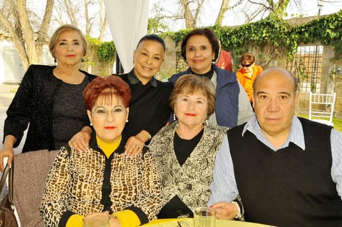 Silvia, Tere, Patricia, Socorro  y María Inés.