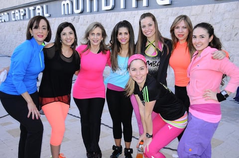 Antonio, Fernando, Gustavo y Luis Miguel. Arlina, Fanny, Luzma, Roberta, Moni, Katia, Linda y Elsa.