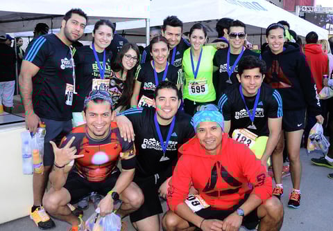 Karla y Ricardo. Logran su meta Laguneros participan en carrera de 5 y 12.5-K  Adrián, Rochy, Xabi, Paola, Armando, Polo, Elisa, Ale, Pris, Pepe, Ortiz y Roro.