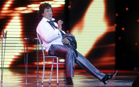 La jornada también fue de triunfos para el humorista chileno Gigi Martin, quien por primera vez se presentó en solitario en el Festival de Viña del Mar con una rutina de contingencia basada en un stand-up comedy.