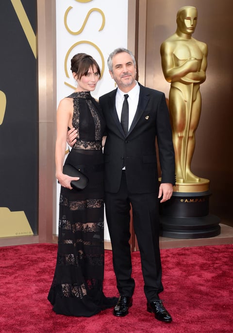 El mexicano Alfonso Cuarón muy elegante en la Alfombra Roja.