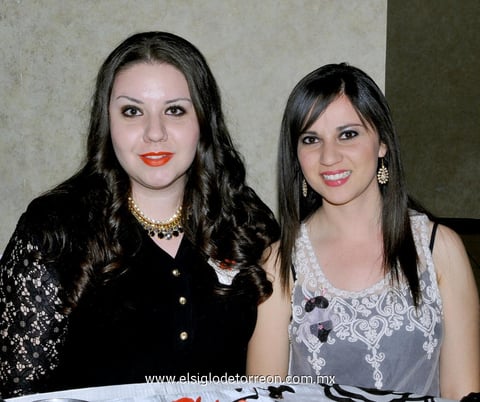 Mariana y Lizeth.