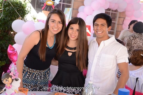 Alba, Ana Tere y Rodrigo.