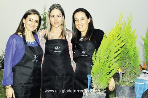 Sandra, Meche y Male.