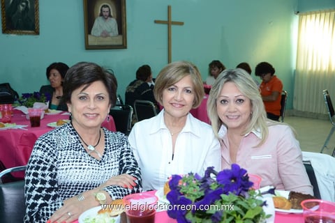 Butsy, Alicia y Laura.