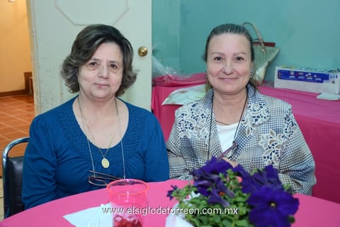 Cristina y Lily.