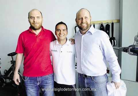 EN APERTURA.  Andrés, Jorge y Rodolfo.