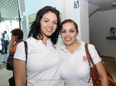 Ángeles y Érika.