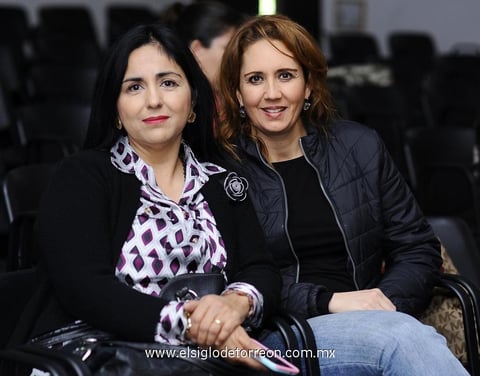 Rocío y Ani.