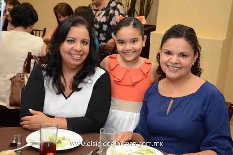 Blanca, Ivanna y Anna.