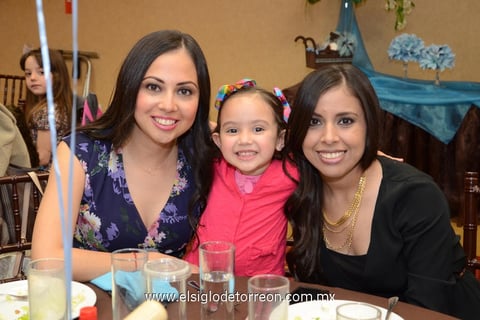 Cristina, Ximena y Lily.