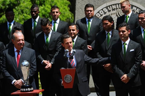 Tras subrayar que el futbol es el deporte más practicado en el país, el Presidente de la República deseó éxito a la Selección Nacional que participará en el Mundial de Brasil 2014.