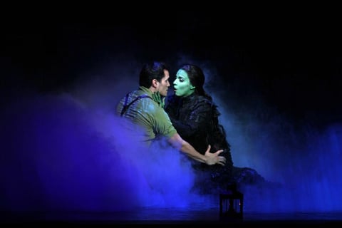Hace cinco meses que Ana Cecilia Anzaldúa interpreta a "Elphaba" en el montaje en México del musical Wicked, pero apenas su presentación se hizo oficial ante la prensa y público en general.