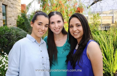 Mariana, Yosi y Ana.