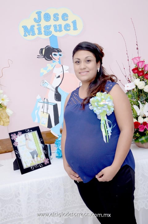 Brenda Lizeth de Luna Castruita espera la llegada de su segundo bebé.