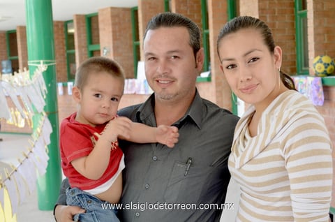 Jorge, María y Nayeli.