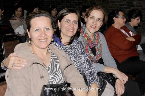 Martha, Silvia y Érika.