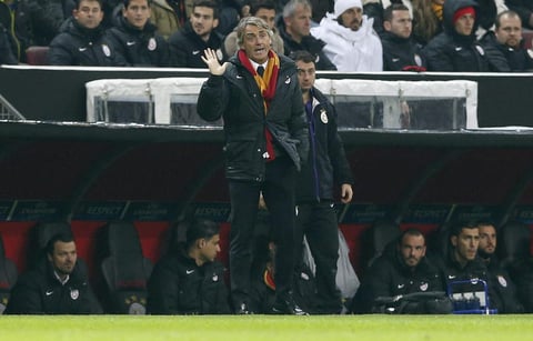 El director técnico del Galatasaray, Roberto Mancini, completa el podio con sus 14 millones de euros.
