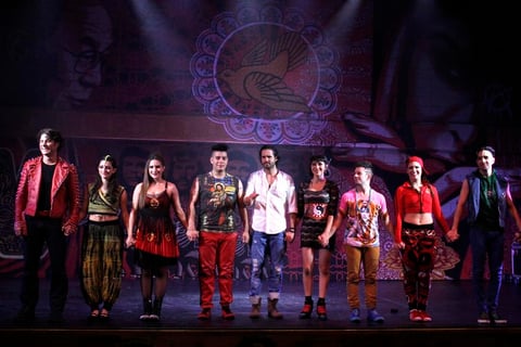 César Bono, Macaria y Lupita Sandoval, actores que formaron parte de "Godspell" en 1974, inauguraron de manera oficial la nueva temporada del musical en México.