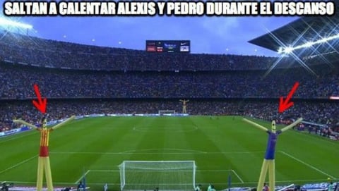 La administración blaugrana se lució con dos muñecos gigantes de dos de sus delanteros...