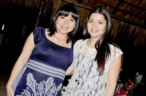 Alma Ugalde y Lucía Urrutia.