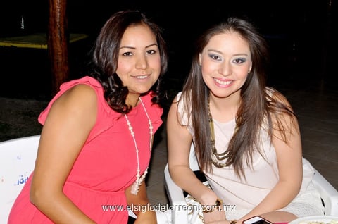 Karla Dávila y Diana Arroyo.