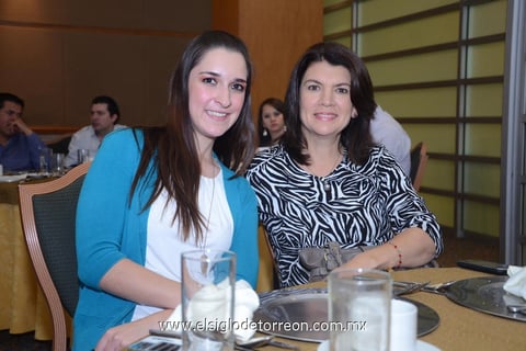 Marie y Claudia.