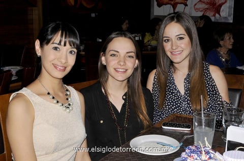 Karla, Andrea y Beatriz.