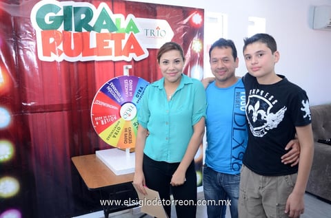 01042014 Estela, Víctor y Óscar.