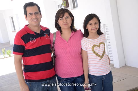 01042014 Alfredo, Aracely y Ara.