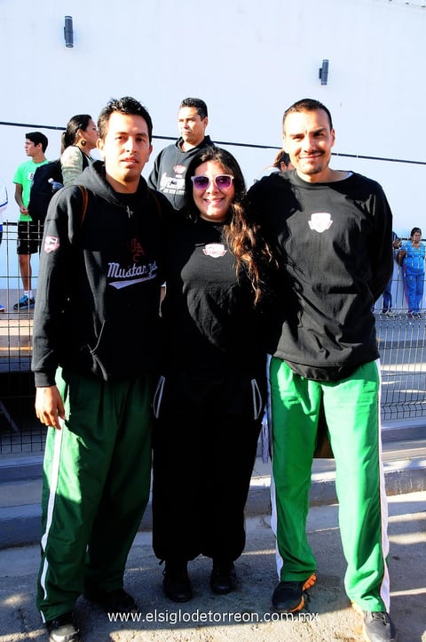 01042014 DEPORTISTAS.  Víctor, Tere y Federico.