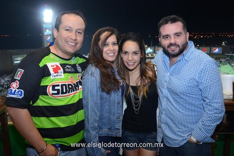 01042014 Isidro, Elena, Carol y Juan Carlos.
