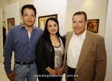 01042014 Efrén, María Teresa y Efrén.