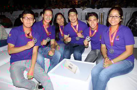 Alumnos de reconocido plantel educativo.