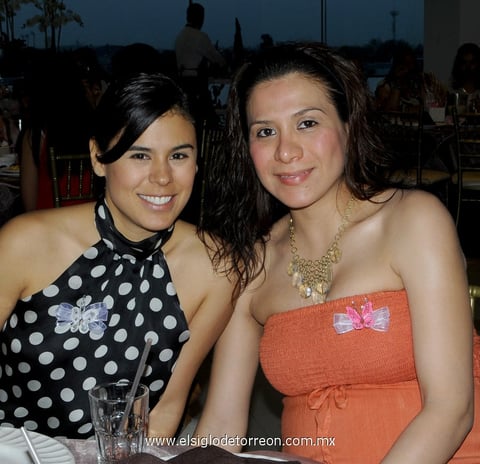 03042014 Evelyn y Karina.
