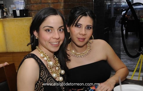 04042014 Lorena y Mariana.