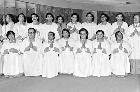 Coral Comermex en los años 70. Elier Rojas (f), Mariano Marín, Federico Durán, Raymundo Chávez (f), Alfredo López, Salvador Martínez, Santos Frausto, José A. Galán (f), Guillermo Martínez, Armando Guerrero (f), Alfredo Novak, Roberto Gutiérrez (f), Mariano Silva (f), José A. Liu, Apolonio Ávila (f) y Sergio del Cueto (f).