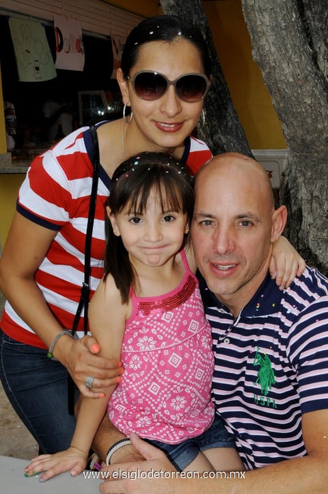 07042014 Monse, Celine, Monse y Victoria.