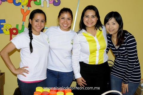 07042014 Cristy, Alejandra, Nadia y Yoko.