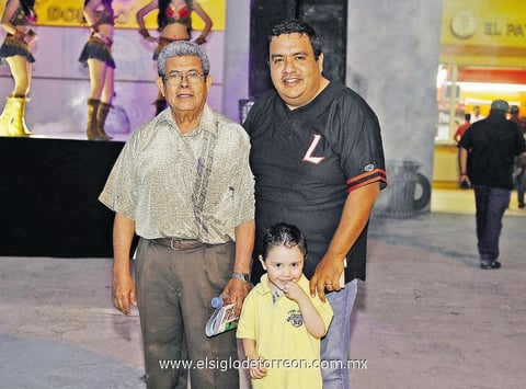 06042014 Salvador, Chava y Chavita.